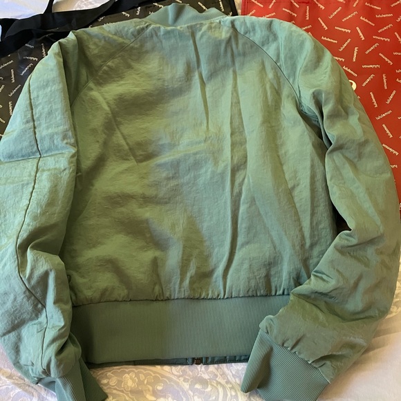 NWT Lululemon Non Stop Reversible Bomber, Sz 4, Tidewater Teal! - Picture 9 of 11